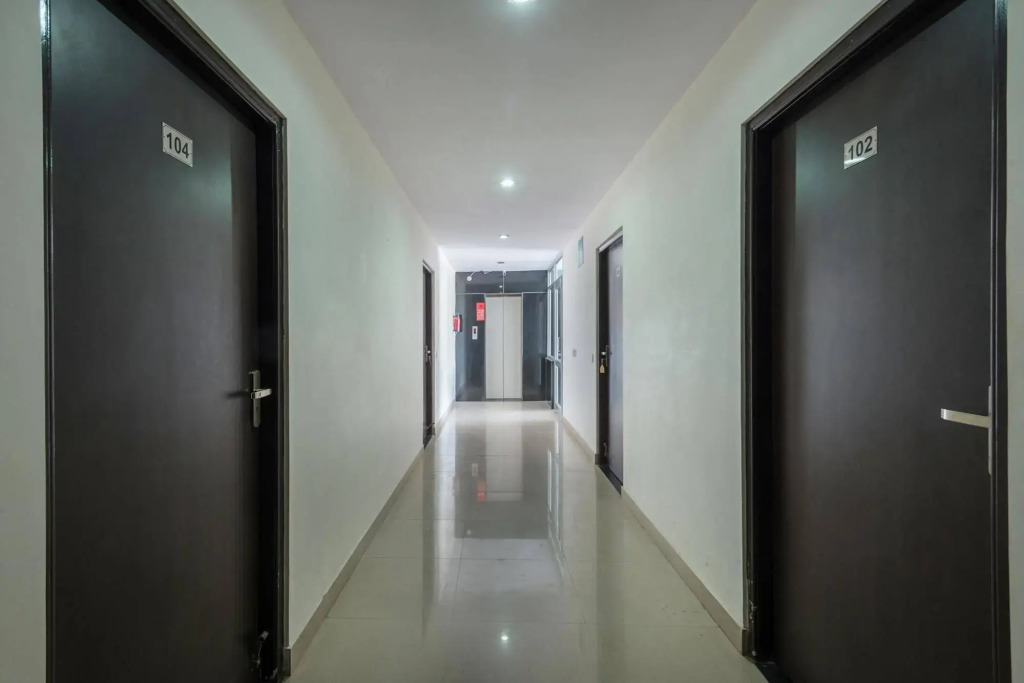 OYO 410 Hotel Lily Bay Inn