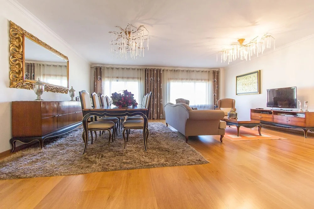 Expo Luxurious by Homing