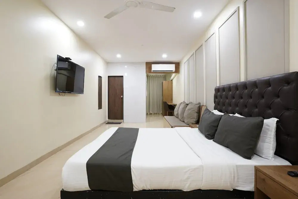 U LIFE HOTEL