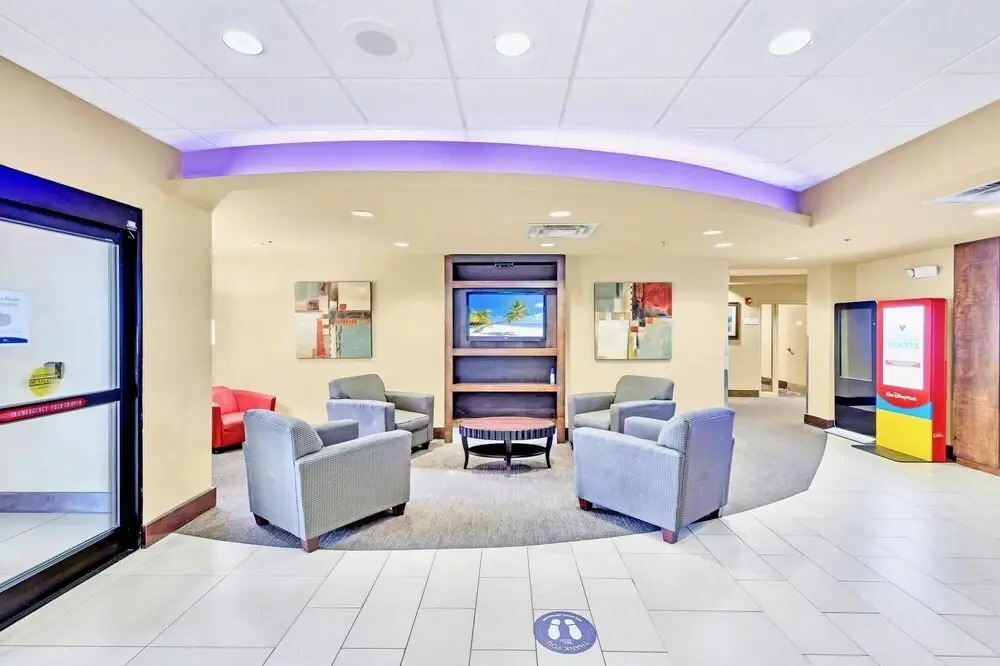 1BR With Two Queens - BBQ Grill Pool Hot Tub