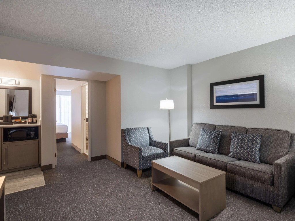 Embassy Suites Baltimore - North/Hunt Valley