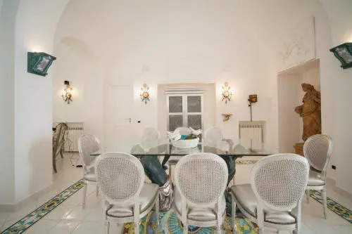 Villacore Capri