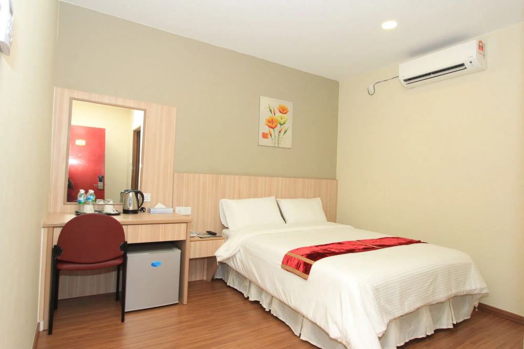 Veer Hotel