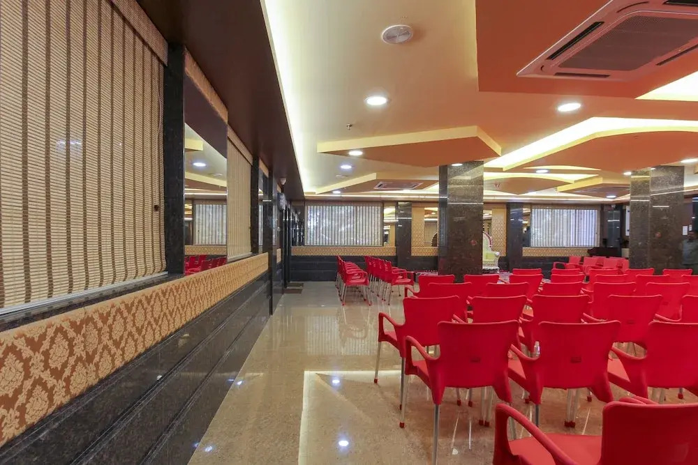 Capital O 47729 Hotel Saravana Bhavan