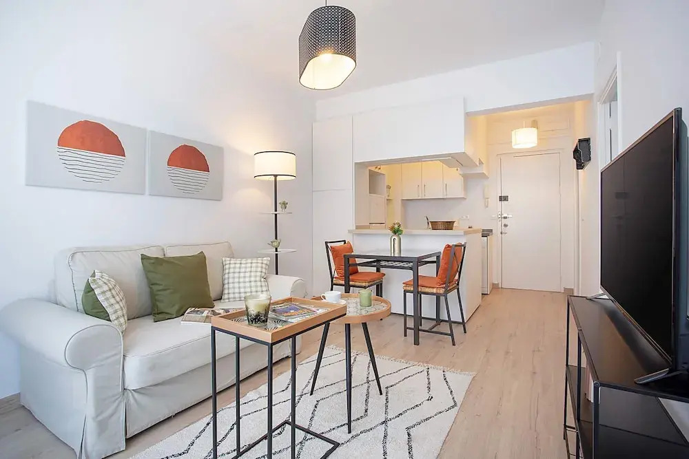 Magnificent 1 Bedroom Apartment With Balcony Santa Marta III