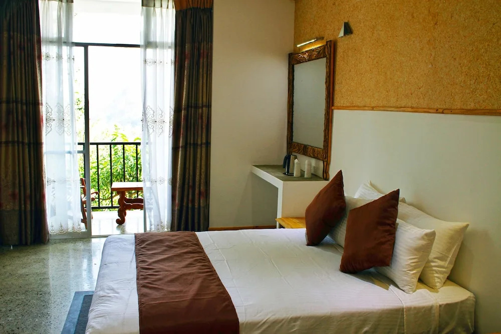 The Tenth Hotel