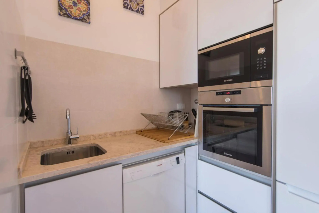 LovelyStay - Comfortable apartment with river views