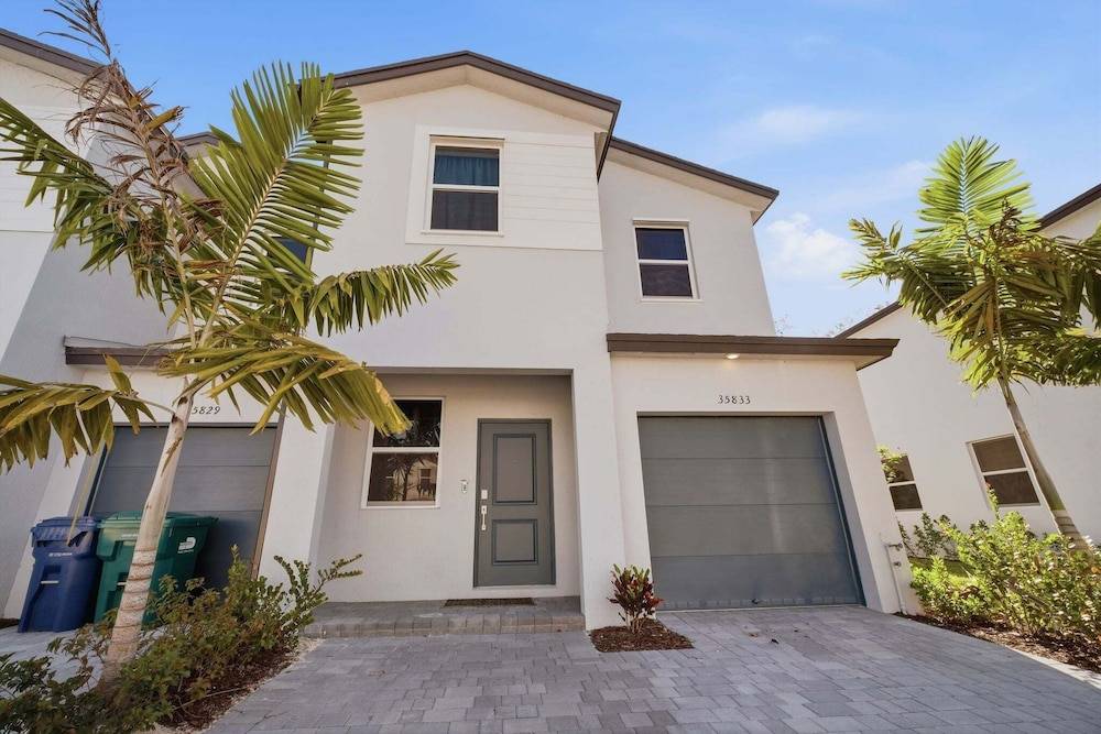 Everglades & Florida Keys Basecamp 4 Bedroom Townhouse
