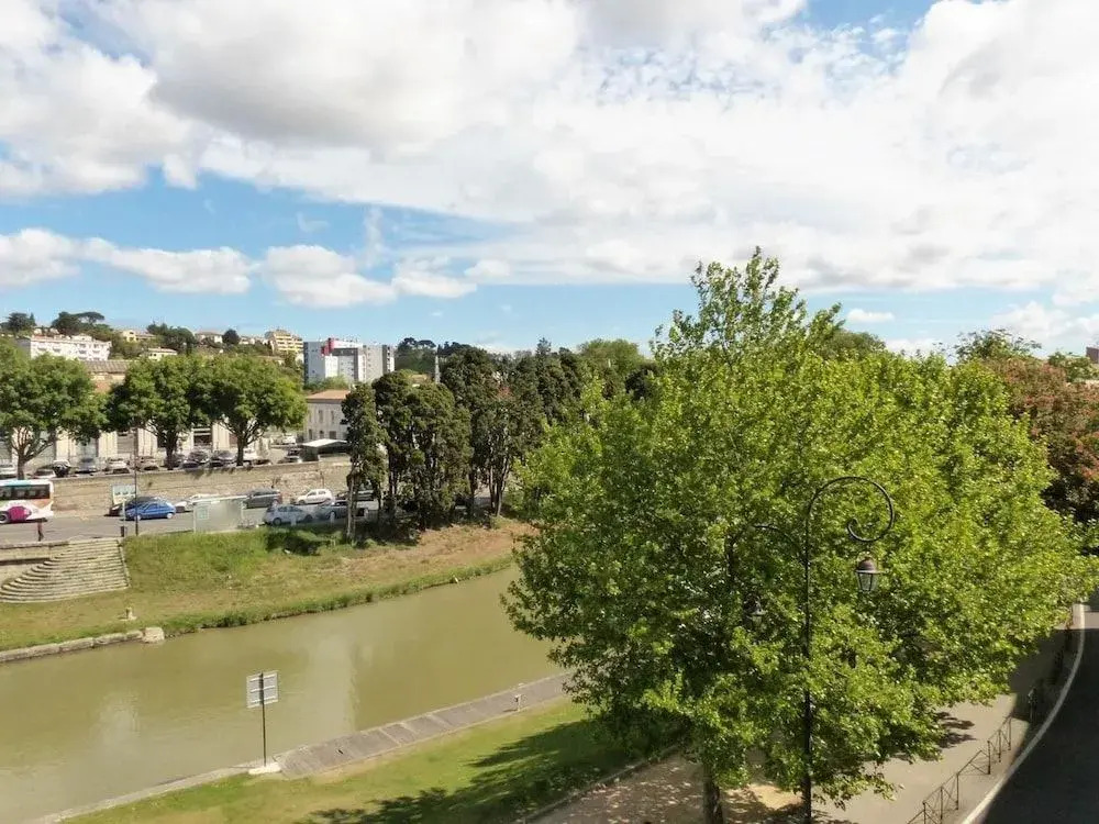 Le Bristol - Gîtes Canal & Chenier, proche gare