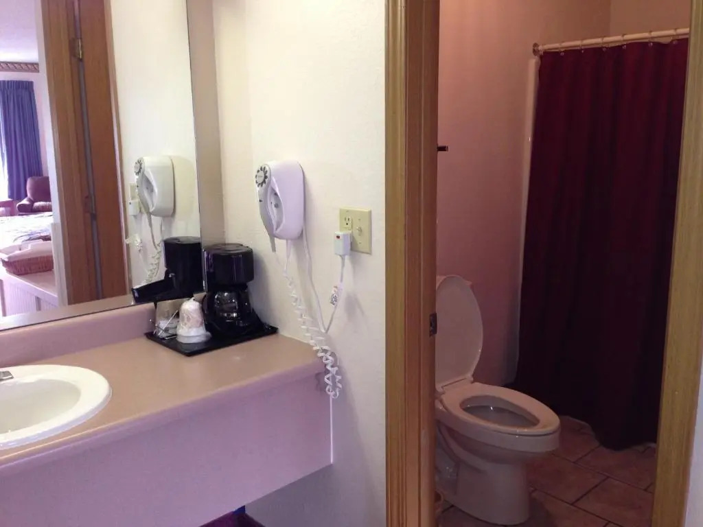 Twelve Oaks Inn