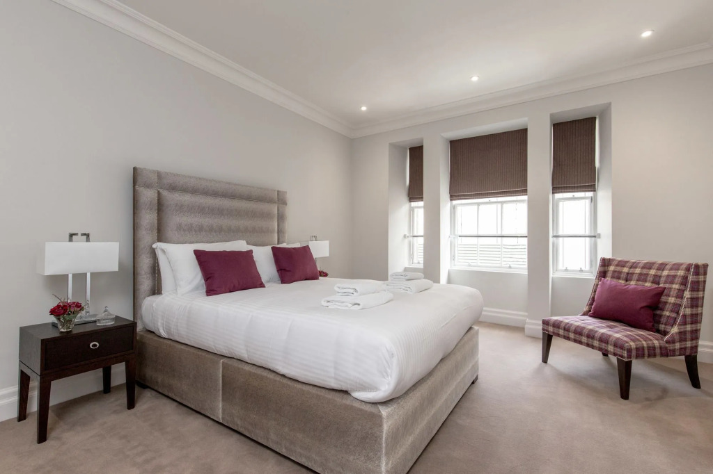Destiny Scotland - Chisholm Hunter Suites