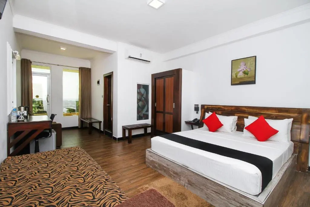 Sasha Transit Hotel