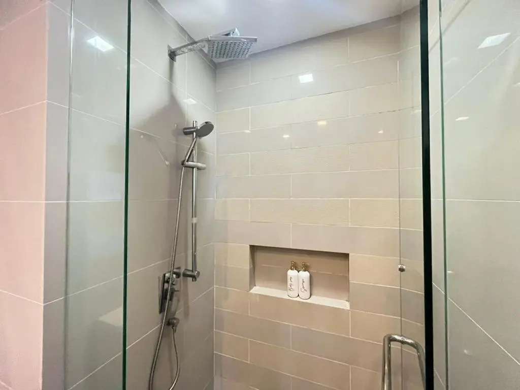 6PAX SUITES KL CITY Pavilion at Bukit Bintang NETFLIX & WIFI