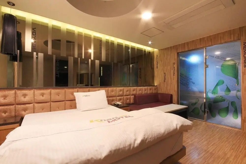 Khan Motel