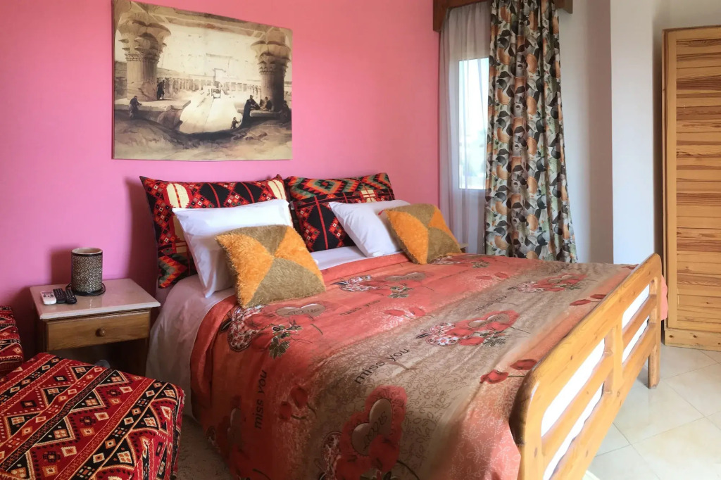 Jewel Howard Carter Hotel