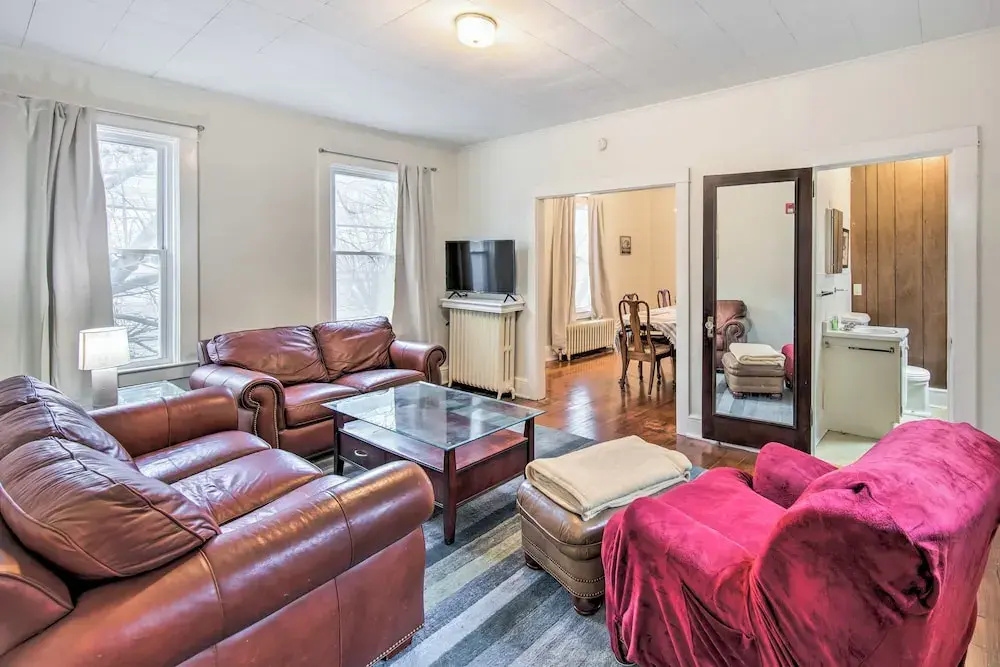 Roomy Lancaster Home Walk to Dtwn and Hospital