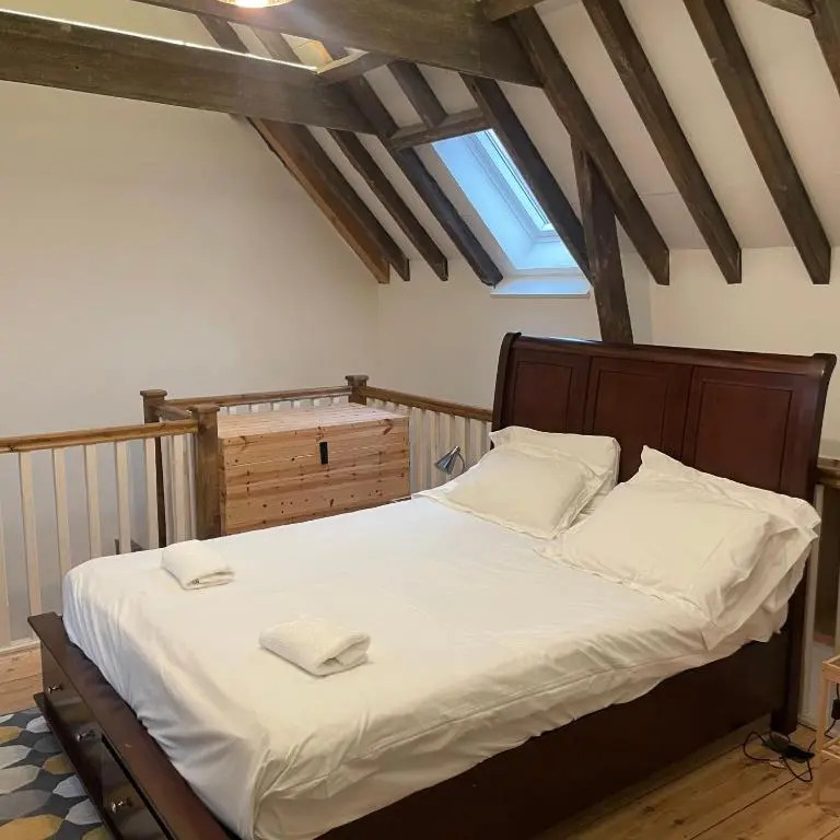 Loaf 3 at The Old Granary Converted Town Centre Barn