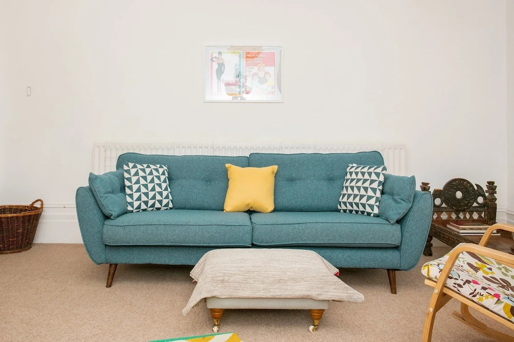 3 Bedroom Flat In Highbury