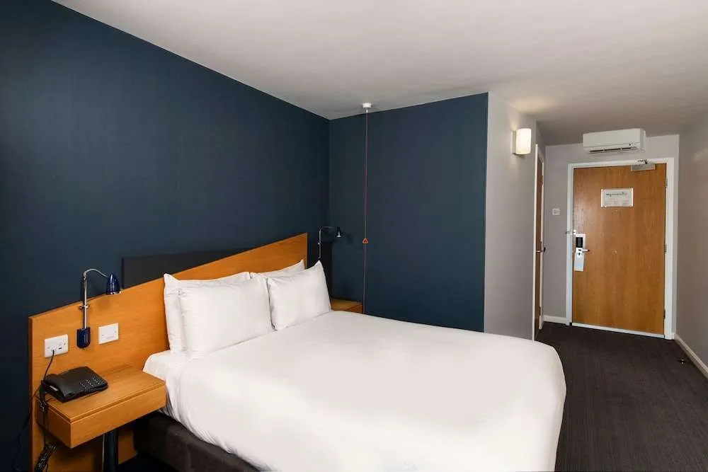 Holiday Inn Express Birmingham Oldbury M5 Jct 2