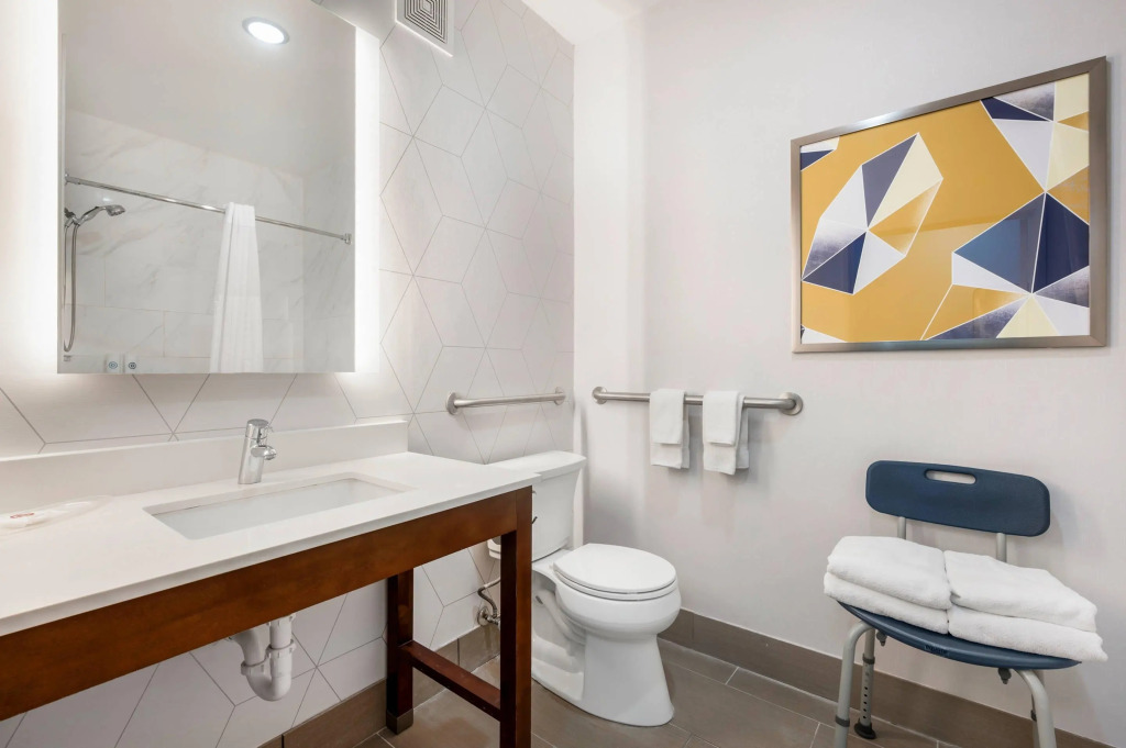 Comfort Suites Fort Wayne North