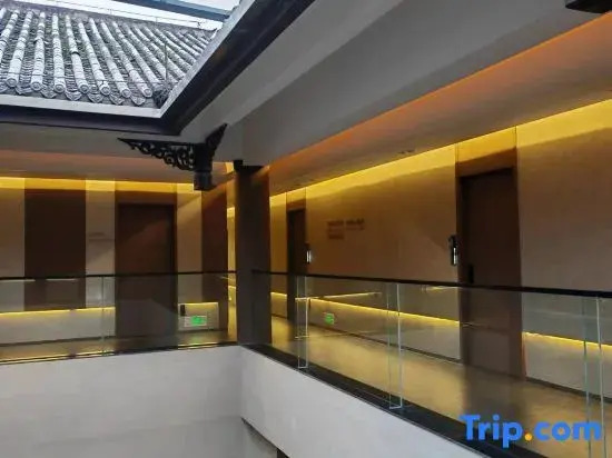 XI GU Hotel