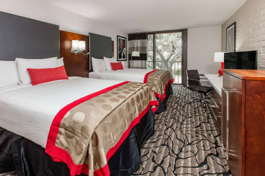 Ramada by Wyndham Austin South