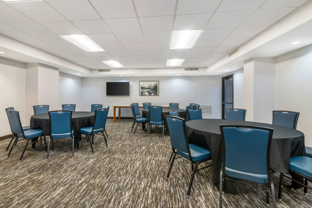 The Clocktower Hotel Latham - North Albany, an Ascend Collection Hotel