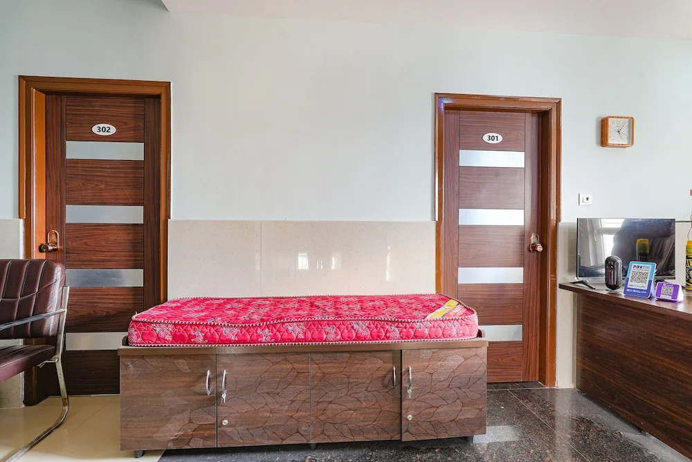 FabHotel Whitefield Suites - Nr ITPL Main raod