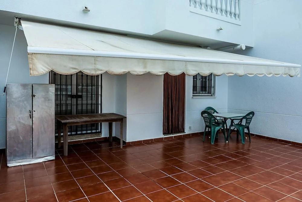 House With 3 Bedrooms in Rota, With Pool Access and Enclosed Garden -