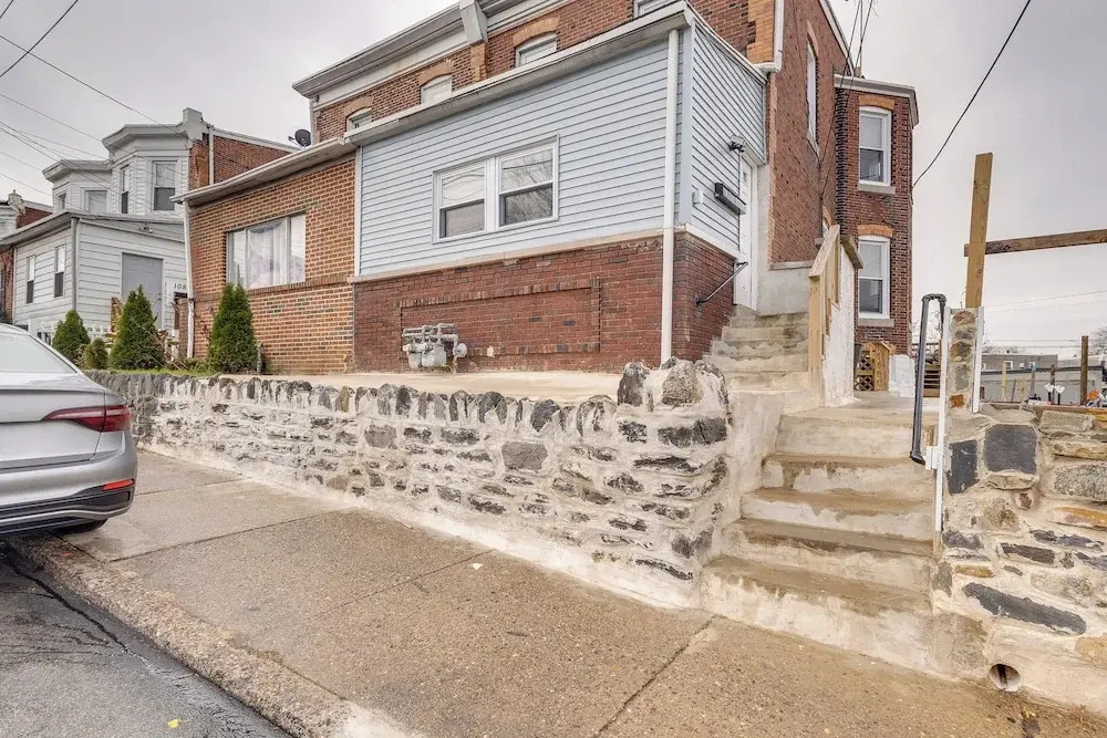 7 Mi to Lincoln Financial! Charming Philly Apt