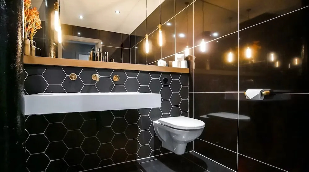 1-bed Loft Apartment - Free Parking, Central