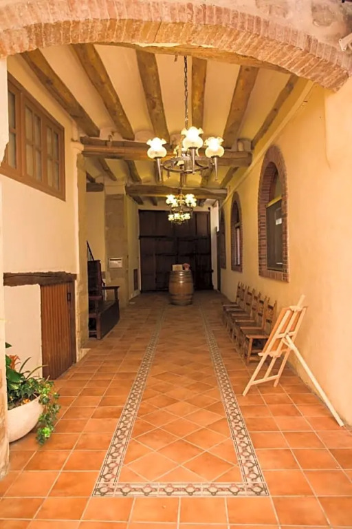 Hotel, H de lAnton