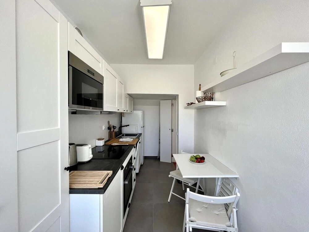 Lagos Ocean Breeze by Homing