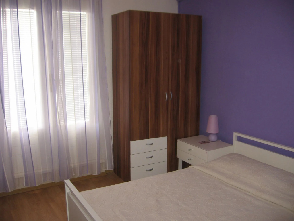 Room Mini - parking: R1 s balkonom Bol, Island Brac