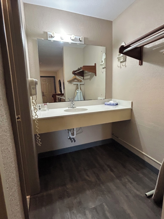 Lodge Inn Extended Stay