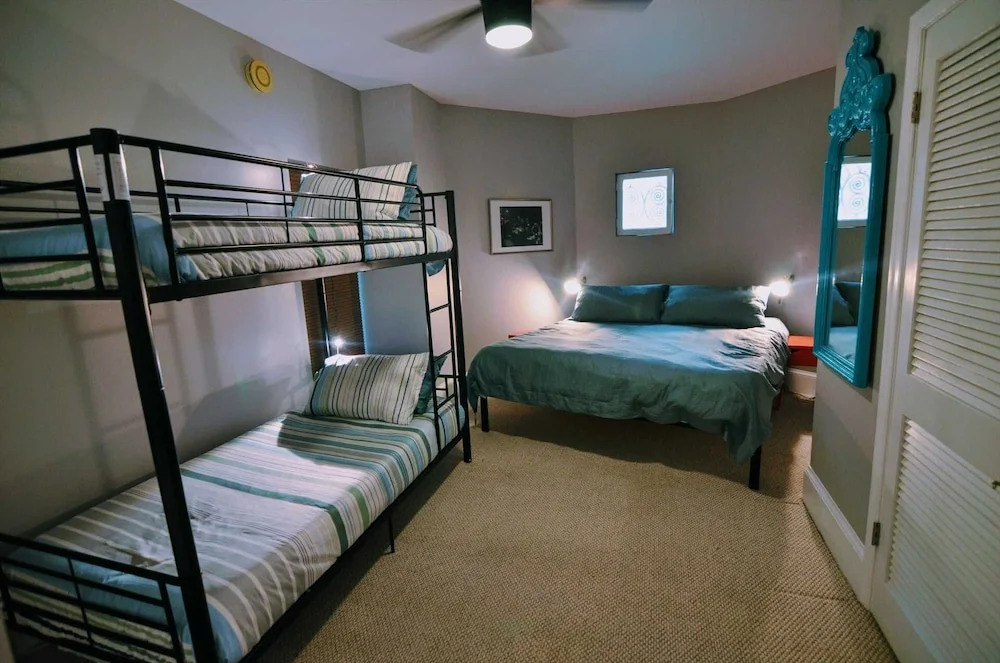 1331 Northwest Apartment #1066 - 1 Br Apts
