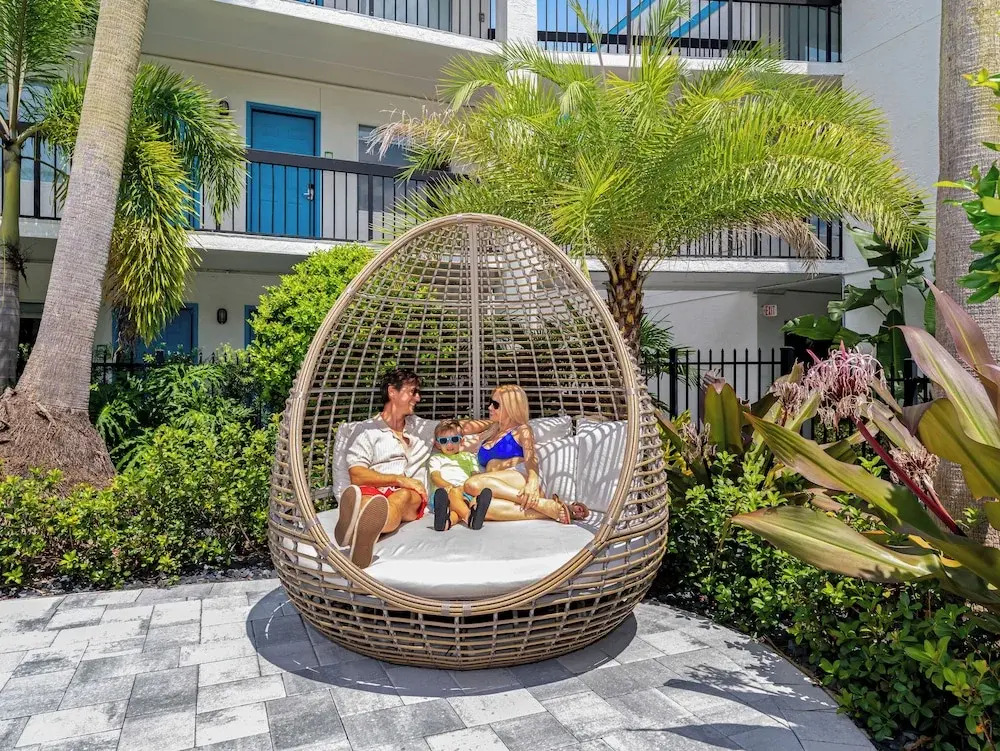 OASIS BAY SUITES, Tampa, Busch Gardens, USF
