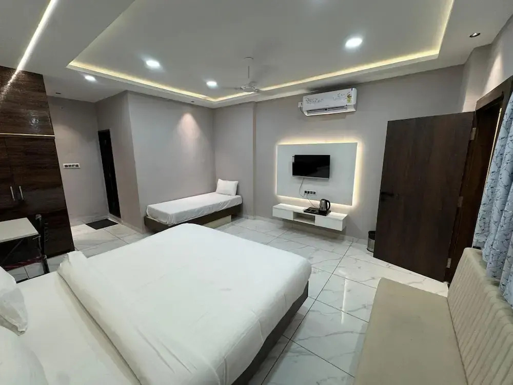 Hotel Aashiyana