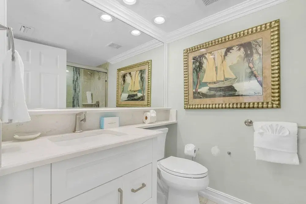 Beach Villas 706 Top-floor Condo W/ Gulf Views, Pool 2 Bedroom Condo