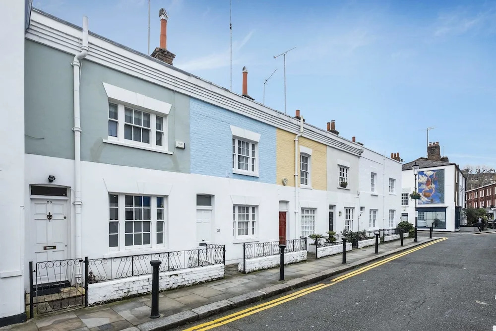 The Stunning Kenway Road House - AJE