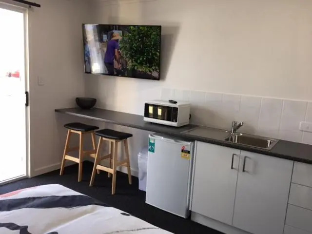 The Shark Apartments 2