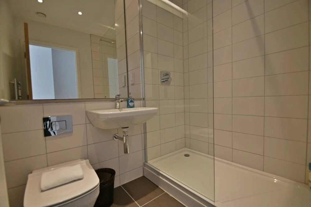 Modern 2 Bedroom Apartment in Green Gate