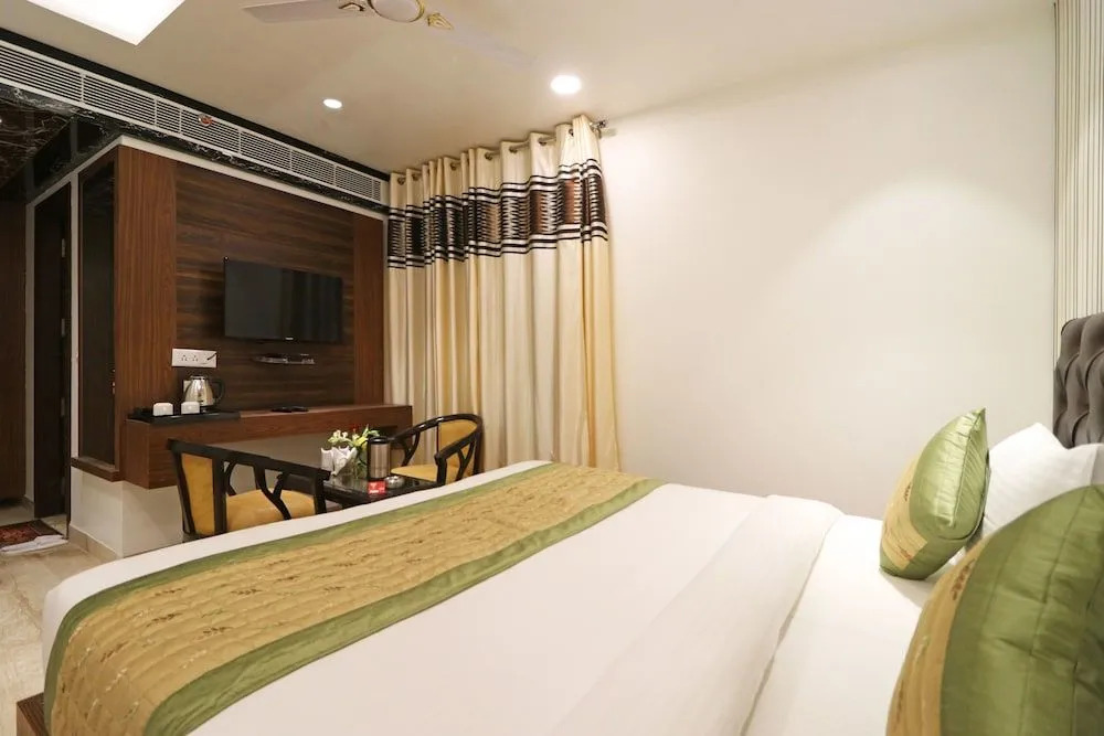 Capital O 10316 Hotel Sun View International