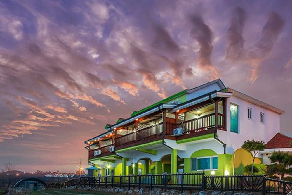 Taean Hilmare Pension