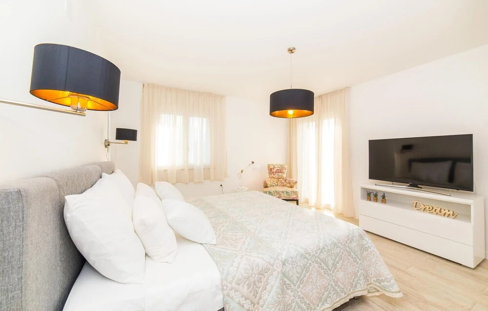 Stunning Home in Primosten With 4 Bedrooms, Wifi and Outdoor Swimming Pool