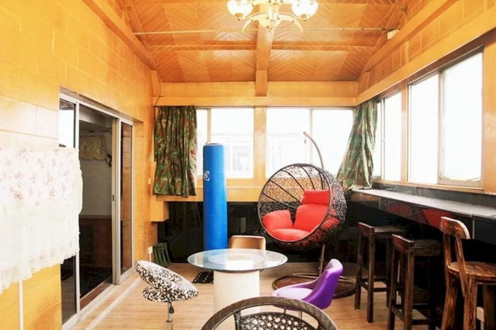 Bing Gege Youth Hostel