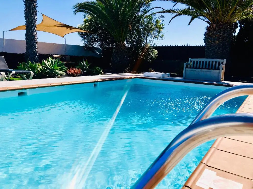 Villa Descansa with private Pool, Air-Conditioning, Sea View, Smart-TV Wifi