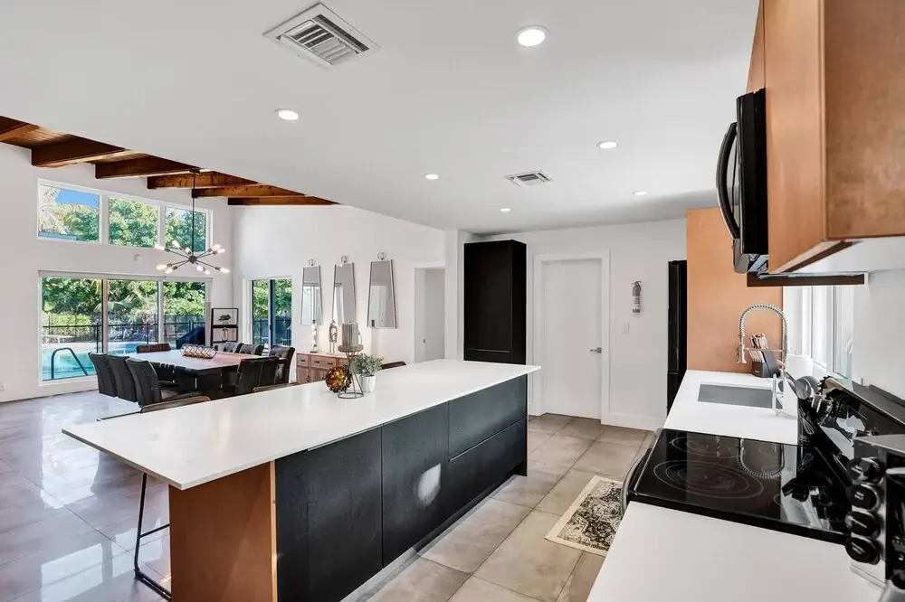 Gorgeous 5BR Home with Heated Pool