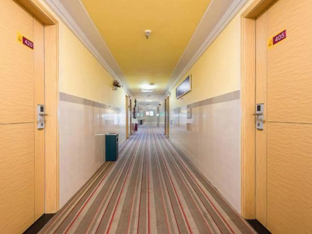 Heyi Express Hotel (Zhuhai Weichuangli Industrial Park)