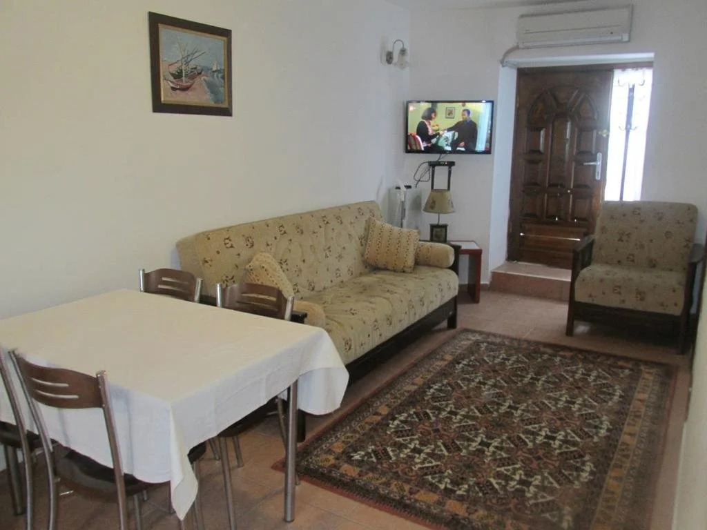 Sabah Gurses Villas